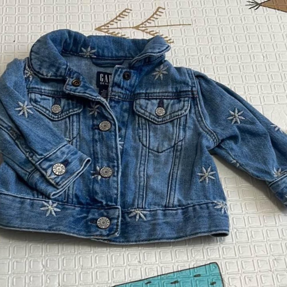 NWOT Gap Jean Jacket